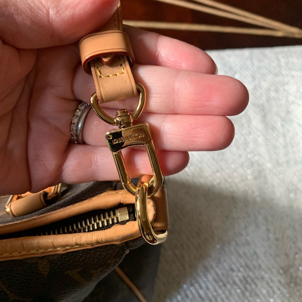 Authentic Louis Vuitton Estrella MM handbag - Picture 6 of 13